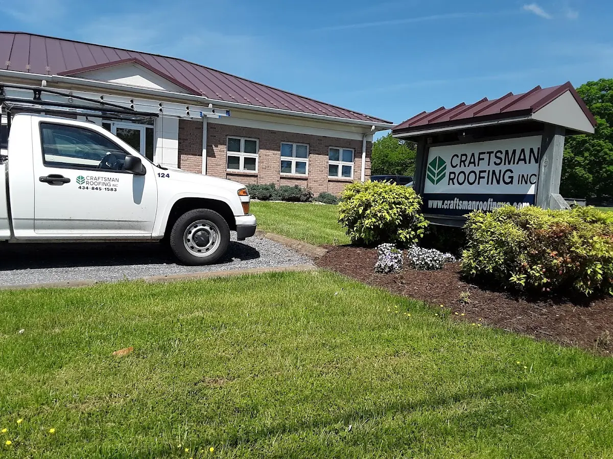 Quality Roof Replacement by experienced craftsmen in North Oak Park